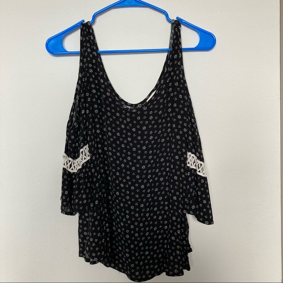 Mossimo Supply Co. Tops - Target Flowy Floral Cold-Shoulder Top